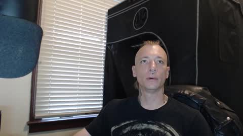 antiher42o online show from October 12, 7:41 pm