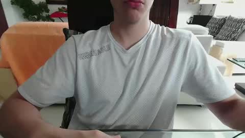Snapshot of antonio_ricci chatting on October 23, 10:13 pm antonio_ricci online show from October 23, 10:13 pm