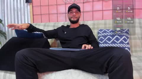 Juan Camilo online show from December 6, 1:18 am