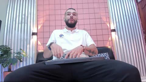 Juan Camilo online show from January 5, 1:13 am