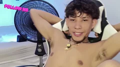 AnuarDHM online show from December 4, 4:58 pm