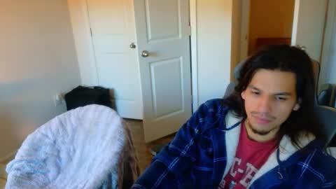 ApacheWithWebcam online show from December 22, 9:23 pm