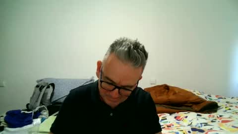 furry bear online show from December 31, 4:14 pm