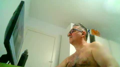 furry bear online show from September 24, 8:40 pm