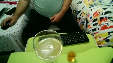 furry bear online show from January 25, 10:39 pm