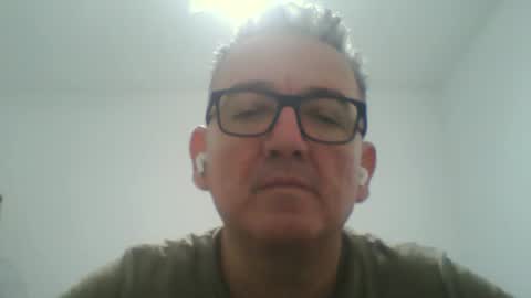 furry bear online show from December 4, 9:35 pm