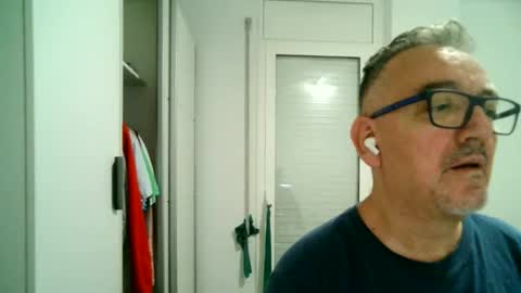 furry bear online show from October 6, 10:58 pm