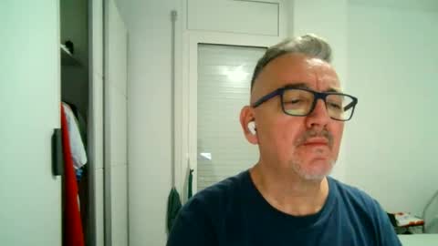 furry bear online show from September 30, 9:29 pm