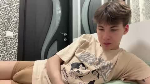 Snapshot of aplant_ chatting on October 22, 10:35 pm aplant_ online show from October 22, 10:35 pm