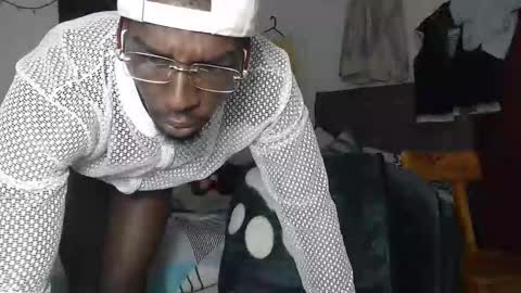 apoloblackbig online show from November 3, 6:10 pm