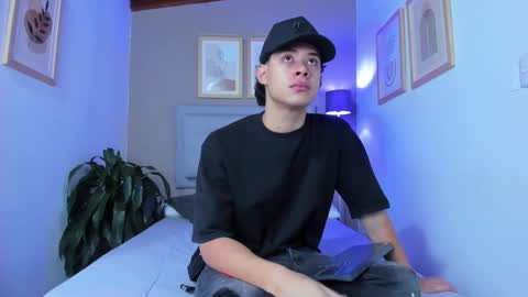 Apolo twink online show from October 27, 7:27 pm