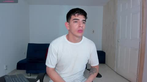 Snapshot of ares_johnsonn chatting on October 21, 6:44 pm Ares online show from October 21, 6:44 pm