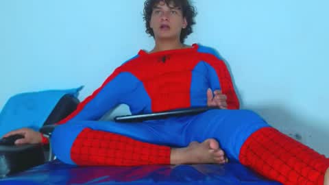 Ariel Aoir online show from March 24, 1:33 am