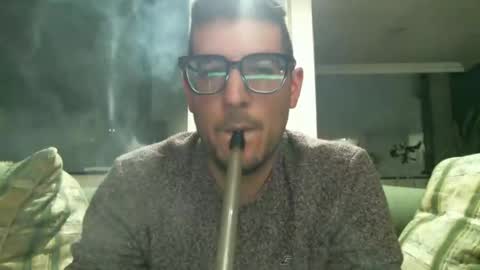 Snapshot of arielsinho chatting on October 22, 4:16 am Anon online show from October 22, 4:16 am