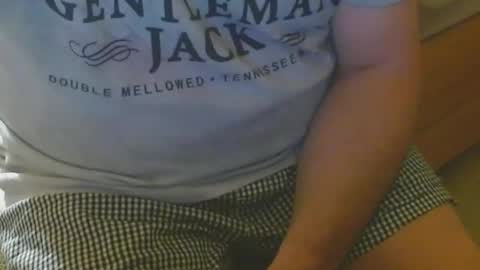 Snapshot of arnie12 chatting on February 10, 12:18 pm Arnie  online show from February 10, 12:18 pm