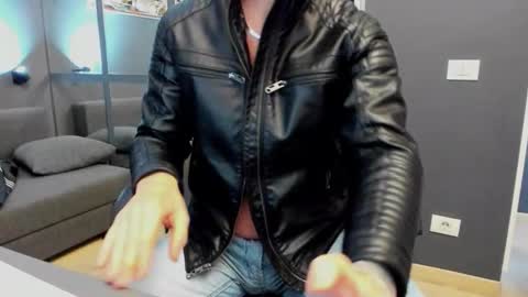 AronGrant online show from November 25, 12:07 pm