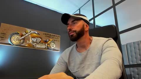 AronGrant online show from September 19, 9:53 am