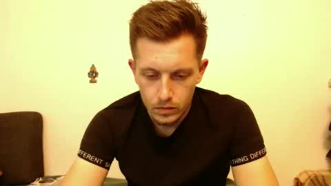 arromwilliam90 online show from February 9, 5:33 pm