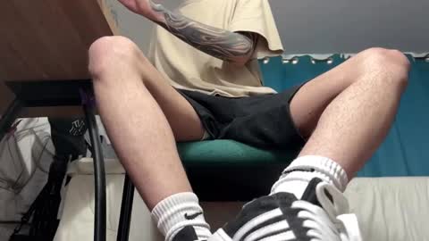   online show from December 4, 11:41 am