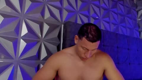 Arthur online show from April 2, 11:45 pm