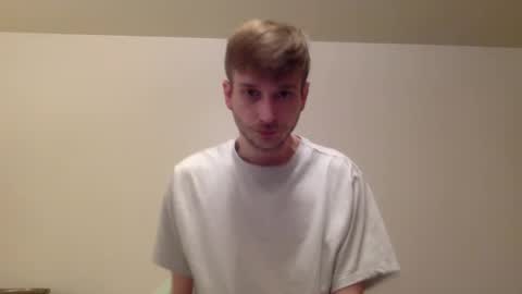 Snapshot of ashingwest97 chatting on September 14, 1:40 am Ashing online show from September 14, 1:40 am