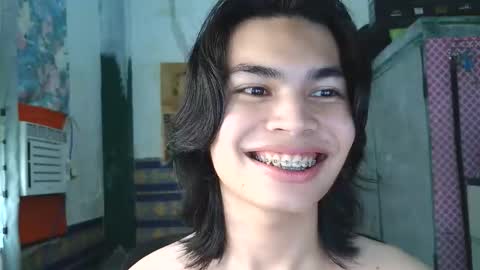 asian_babyboi online show from December 19, 11:56 pm