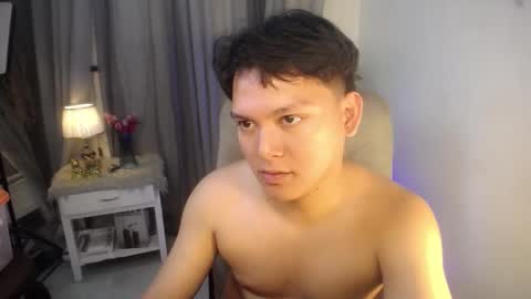 asian_handsomexx online show from January 14, 8:45 pm