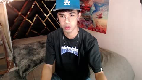 asiancum_peter online show from December 20, 10:55 am
