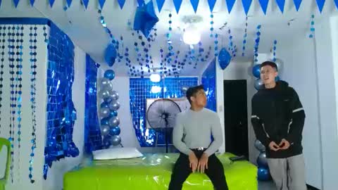 THOMAS AND DAMIAND online show from February 7, 12:09 am