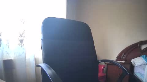 Snapshot of astelover chatting on December 24, 9:06 am astelover online show from December 24, 9:06 am