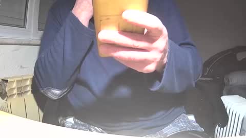 Snapshot of astelover chatting on December 15, 5:42 pm astelover online show from December 15, 5:42 pm