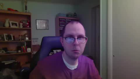 Snapshot of astg94 chatting on October 27, 1:30 am Andrew or Smiley Read the message in bold above the bio design for info on the situation. online show from October 27, 1:30 am