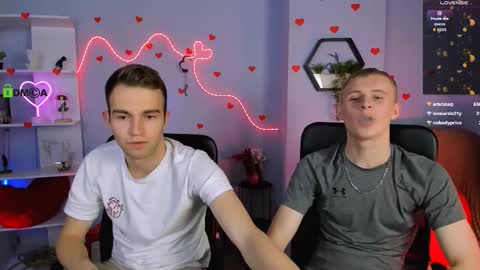 astren online show from March 15, 2:02 pm