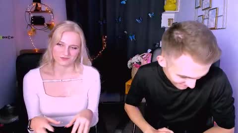 astren online show from October 13, 3:29 pm