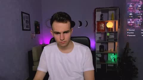 astren online show from April 17, 11:07 pm