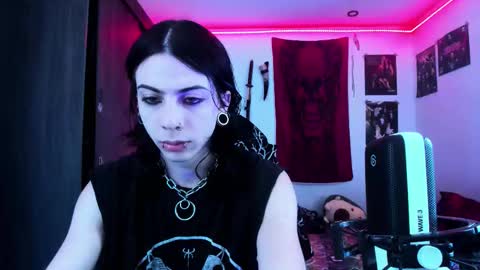 athenauwu online show from November 9, 7:45 am