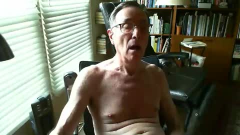 Atlhung9 online show from May 23, 5:40 pm