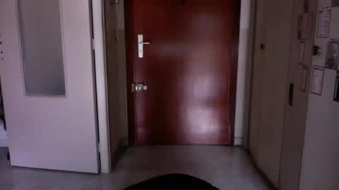 Snapshot of auguste061400 chatting on February 7, 9:47 am auguste061400 online show from February 7, 9:47 am