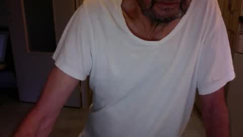 Snapshot of auguste061400 chatting on January 20, 10:07 am auguste061400 online show from January 20, 10:07 am