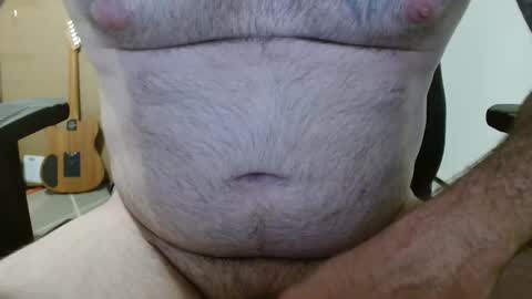 Snapshot of auscock83 chatting on December 7, 1:18 pm auscock83 online show from December 7, 1:18 pm