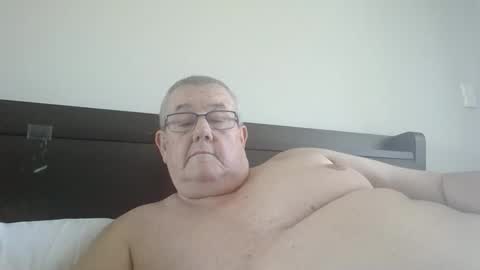 aussieg online show from January 10, 2:50 am