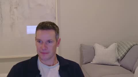 aussiesurfer0000 online show from May 8, 5:19 am