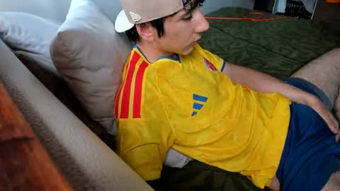 austin1119a online show from April 18, 7:58 pm