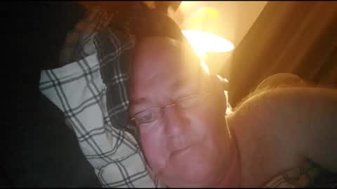 australian_guy_who_enjoys_life online show from April 7, 11:54 am