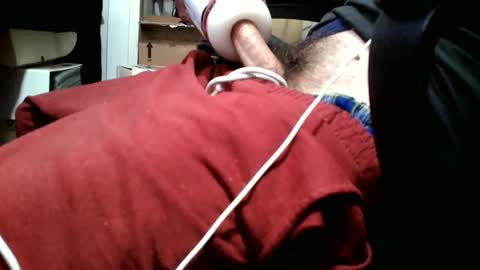 averagecharles757569 online show from October 13, 6:19 am