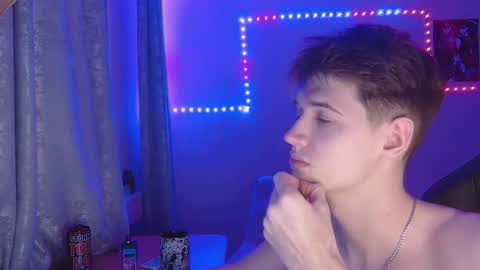 axel_0ne online show from March 1, 4:17 pm