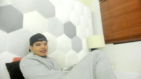 Axel Forte online show from February 21, 1:34 pm