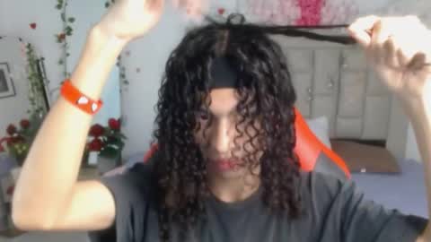 Axel online show from May 31, 1:17 am