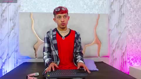 AXEL  online show from February 3, 12:32 pm