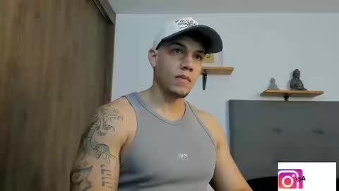 INDEPENDENT MODEL  online show from March 12, 11:34 pm